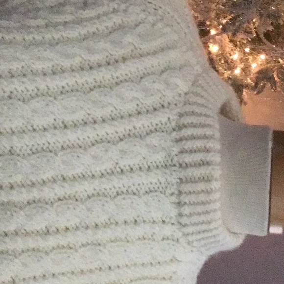 Hand knit sweater - Picture 2 of 3